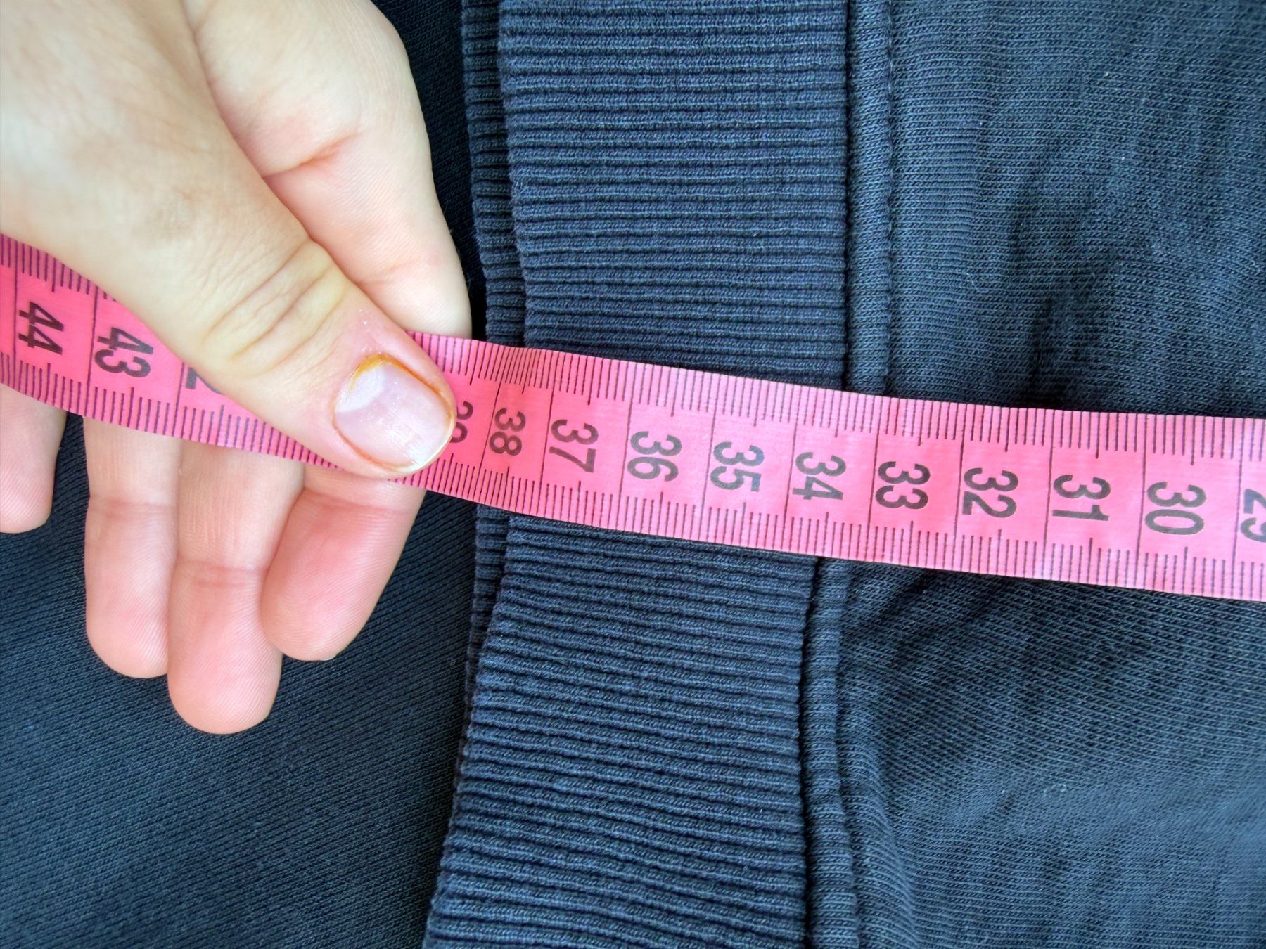 Completi: Kinder Trainingsanzug VINEL Grösse 110 cm – Difettoso da Riehen venduto da edu_92w7 8