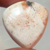 Cabochon L-8821 – Rosa Scolecit – 28x26x7mm