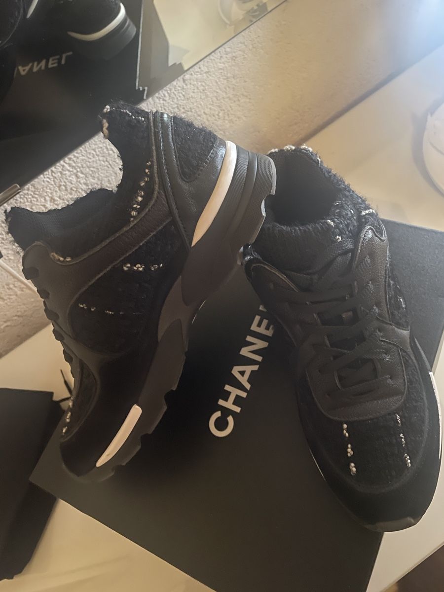 Chanel Scarpe da uomo: Chanel Tweet Sneaker – Usato da Erlinsbach SO venduto da VWV1 5