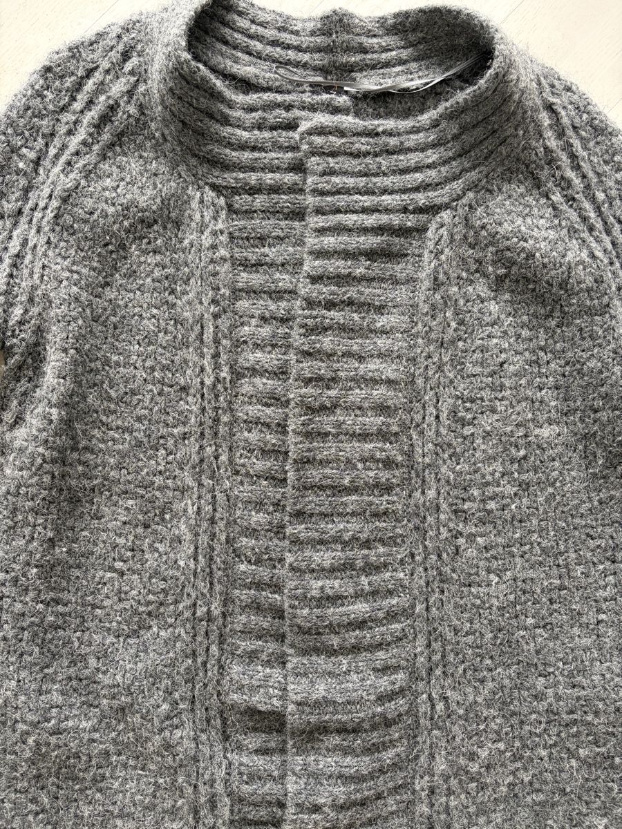 Marc Cain Giacche: Strickjacke dunkelgrau von Marc Cain Grösse 38 – Nuovo e nell'imballaggio originale da Wettswil venduto da ramba 1