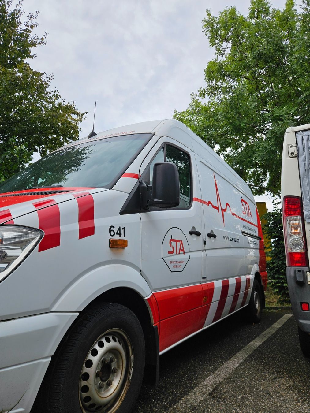 Mercedes-Benz Véhicules utilitaires: Sprinter Mercedes-Benz 319 CDI V6 – D'occasion à Kehrsiten par Unitas11 3