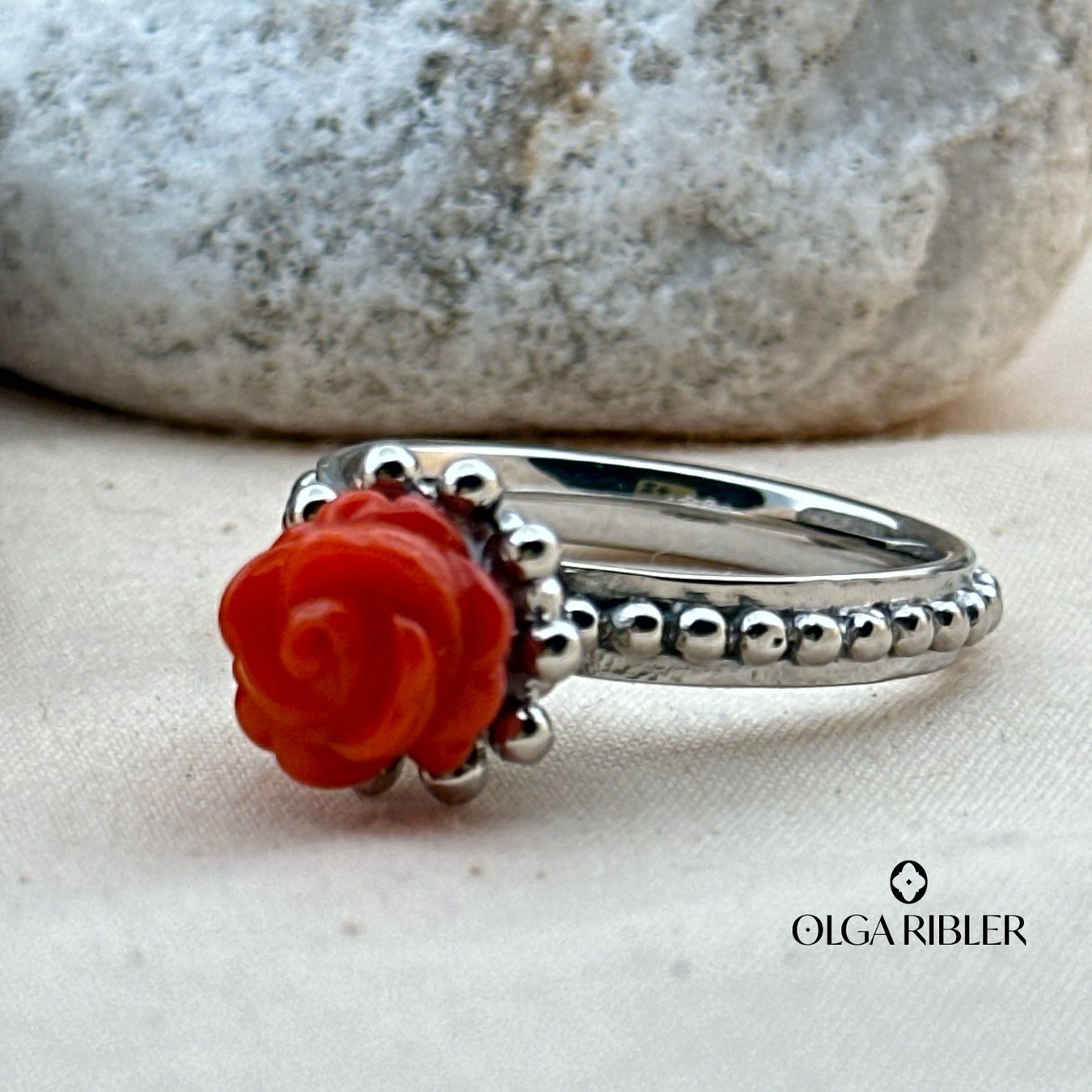 Olga Ribler Bagues: Edelstahl 4 mm  Ring mit Korallenrose,  Ringgrösse 62 – Neuf (Voir description) à Luzern par Schmuckoutlet 6