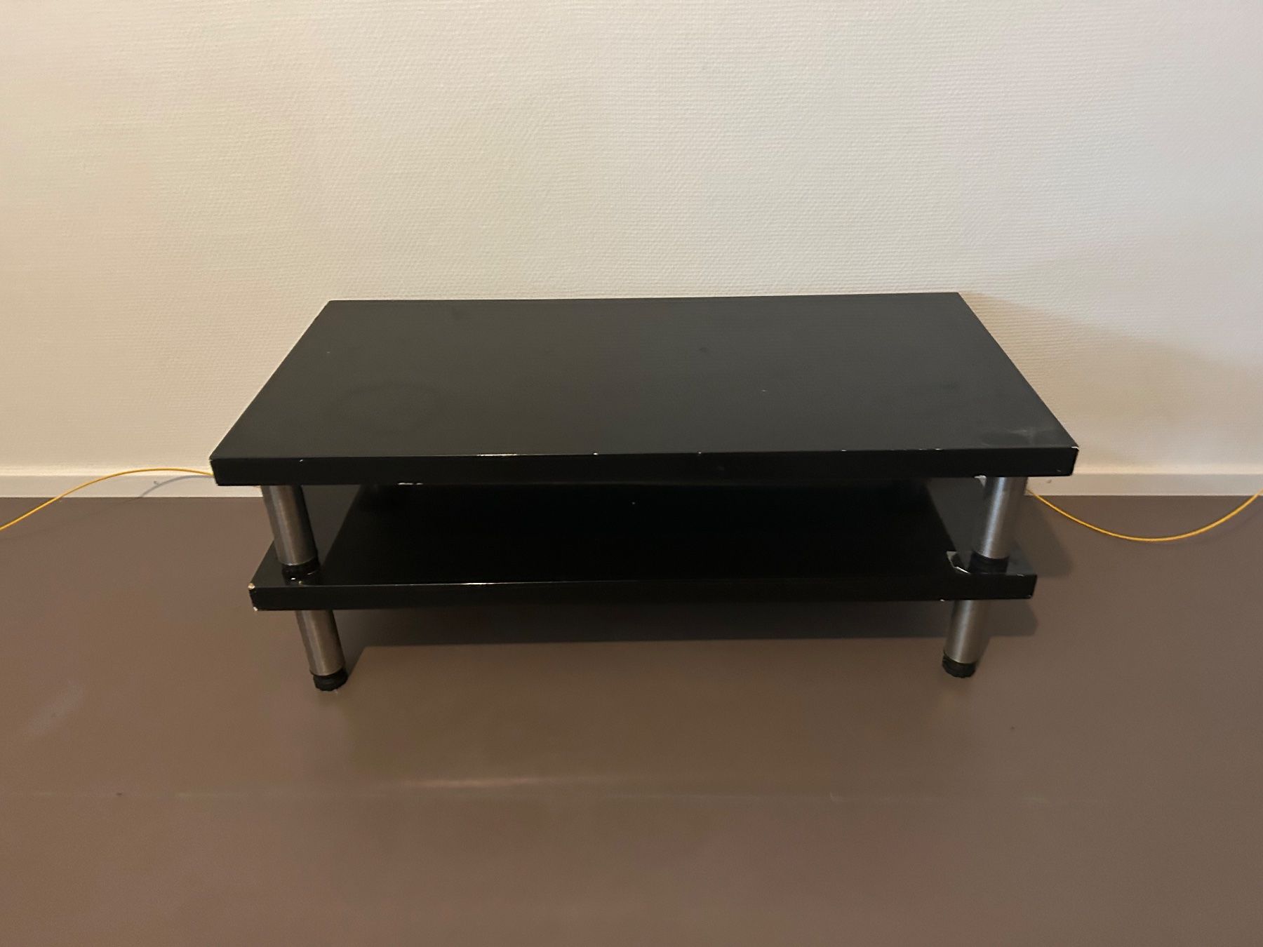 Conforama Tavoli: Mini Tische pro Stk – Usato da Zürich venduto da Yvo619 4