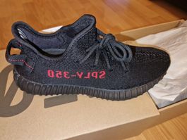 Yeezy Boost 350 V2 "Bred", Gr. 41 1/3, Neu+OVP