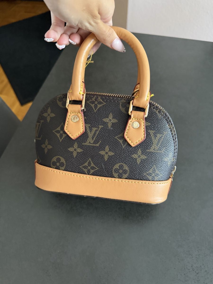 Borse da donna: Mini Tasche Louis Vuitton Monogram Canvas braun neu – Nuovo (secondo la descrizione) da Wangen ZH venduto da lin_7xzm 2