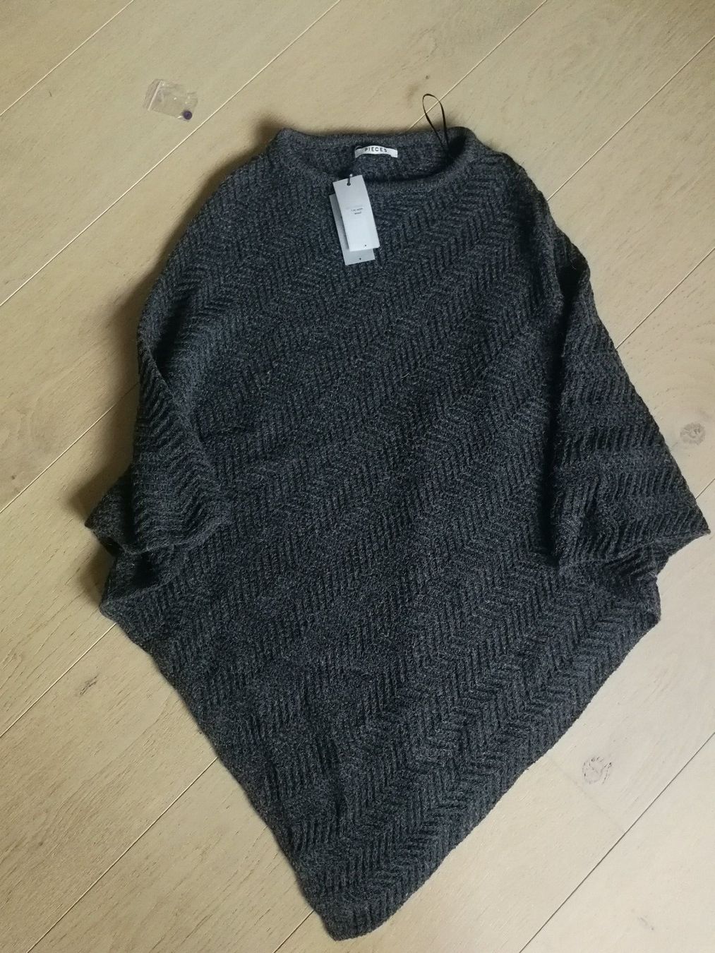 Altro in Moda donna: Poncho Umhang Stola Gr. M – Nuovo (secondo la descrizione) da himmelried venduto da bribuli 1