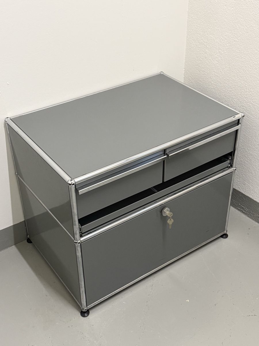 USM Eléments de bureau: USM Haller Korpus – D'occasion à Glattbrugg par q-aderdesign 1