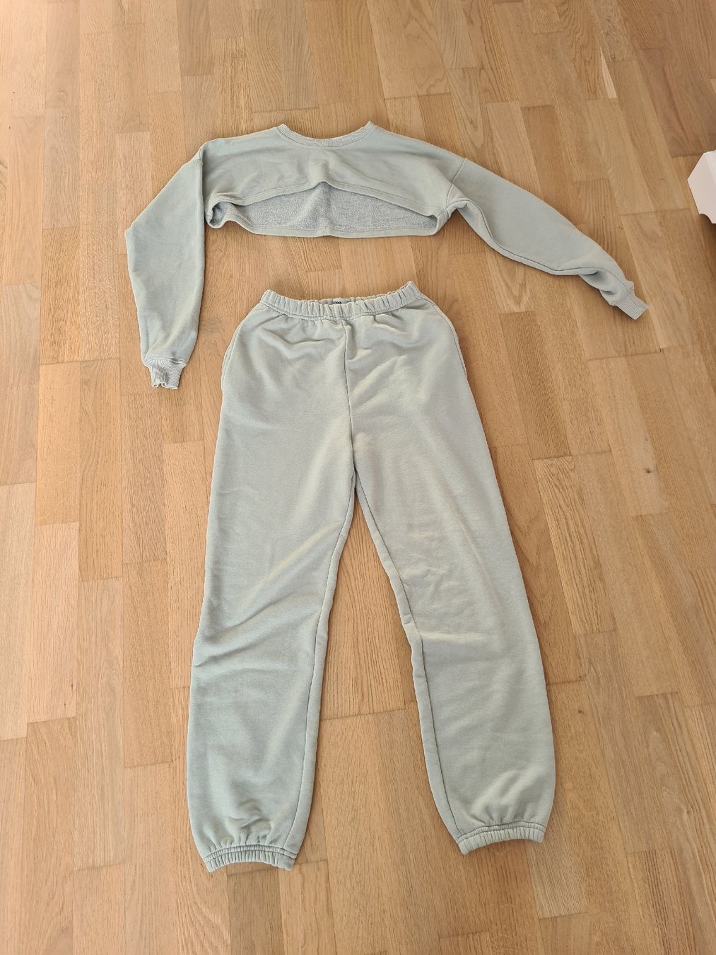 Costumi: sportbekleidung damen set – Usato da Bülach venduto da Recherchieren 7