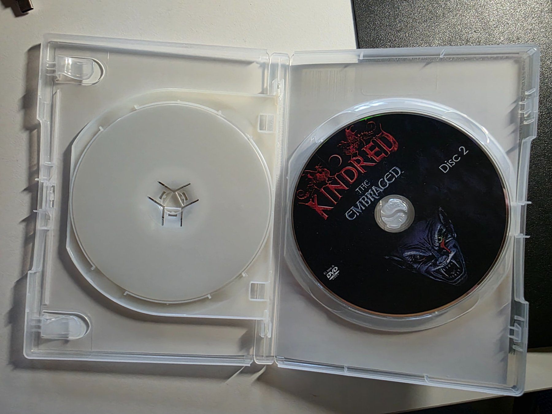 Tutti i DVDs: 2 DVD Set - Kindred The Embraced – Usato da Walterswil BE venduto da Lonitti 3