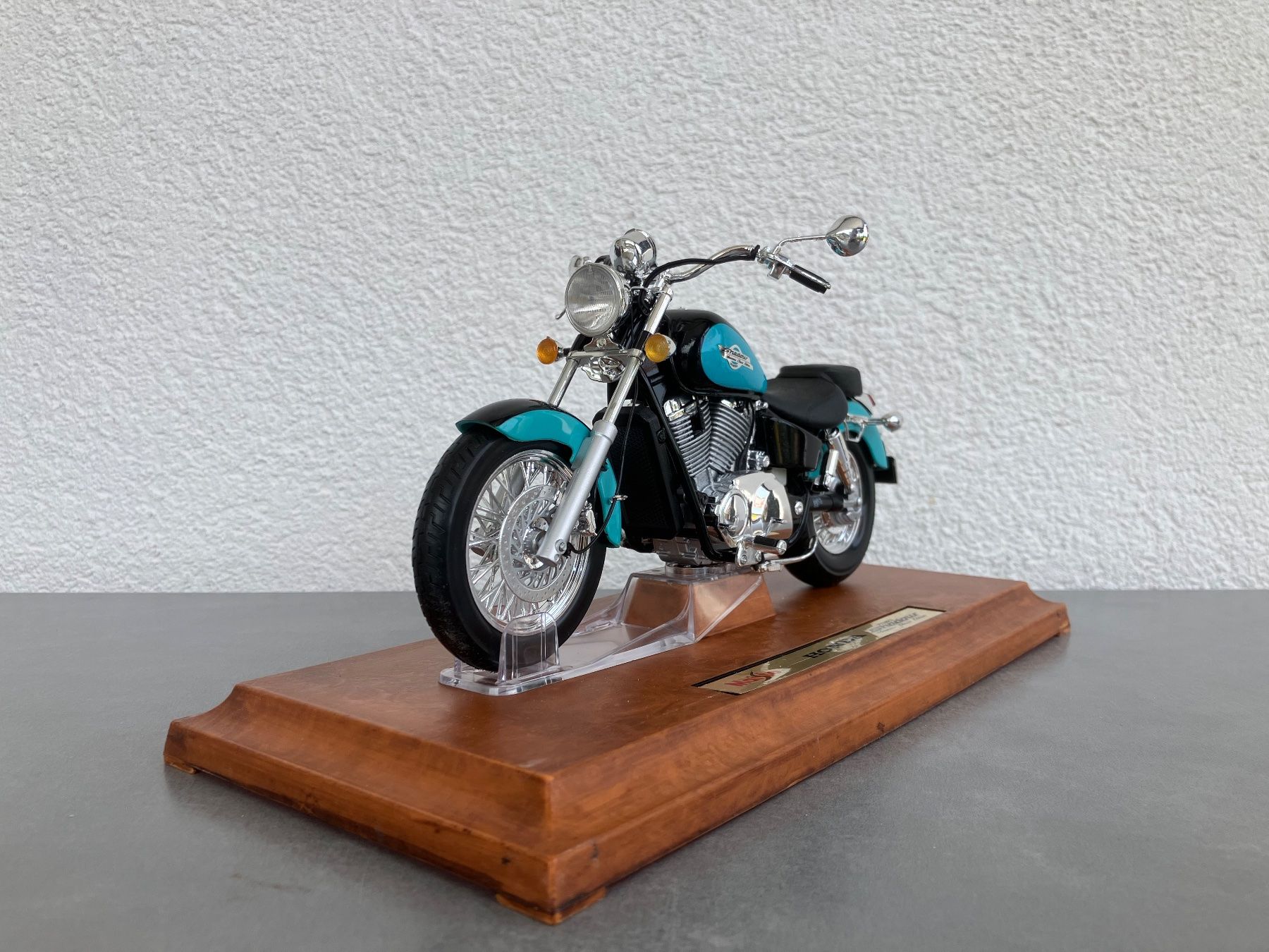 Maisto Modellbausätze & Standmodelle: Moto Honda Shadow VT1100C2 – Gebraucht aus Delémont von claudi57 3