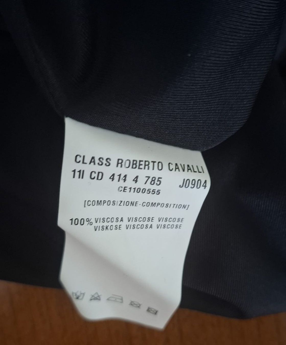 Roberto Cavalli Kleider: Class Roberto Cavalli, schwarzes Kleid mit Gürtel! – Gebraucht aus Volketswil von ald_2x9b 4