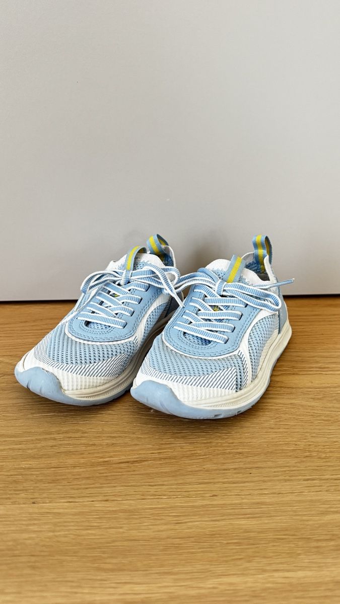 Elefanten Scarpe per ragazzi: Elefanten Turnschuhe Gr. 25 – Usato da Rain venduto da Heike5284