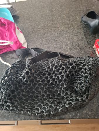 Schwarze Badetasche
