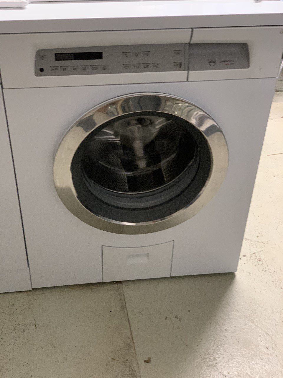 V-Zug Lavatrici: MFH Waschmaschine V-ZUG Unimatic S – Usato da Glattbrugg venduto da ani1234
