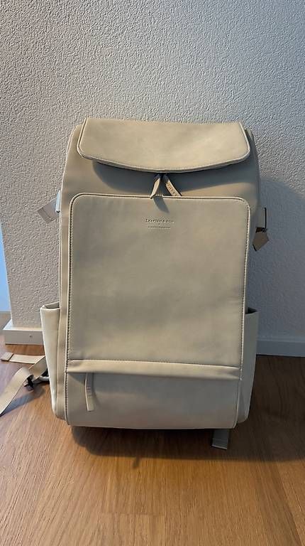 Kapten & Son Zaini: KAPTEN AND SON BALI PRO RUCKSACK BEIGE/ SANDSTONE – Usato da Othmarsingen venduto da yot_ds5b