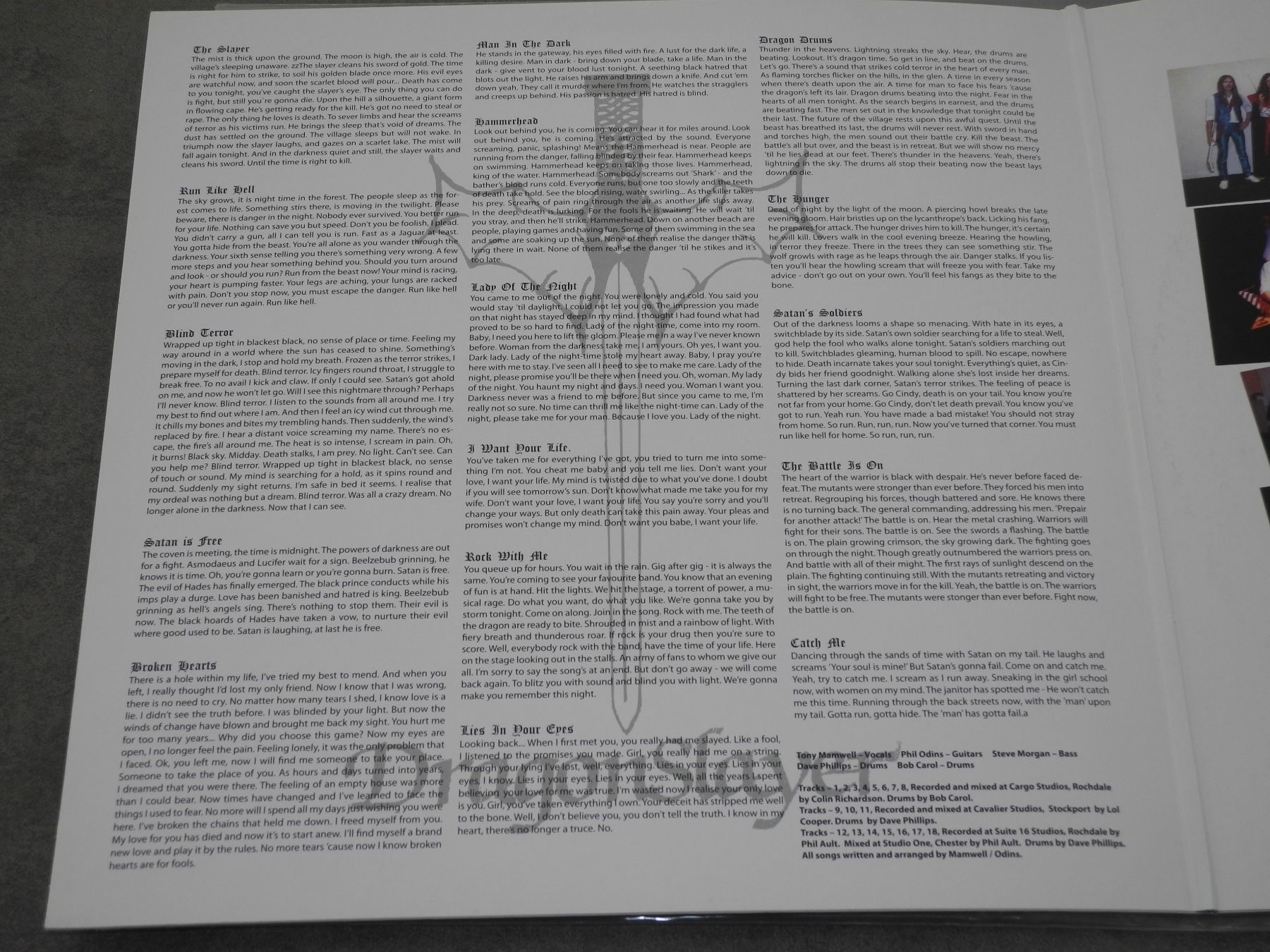 Dischi in vinile: DRAGONSLAYER - DRAGON DRUMS - 2 LPs – Nuovo (secondo la descrizione) da Fahrwangen venduto da Swirl2 1