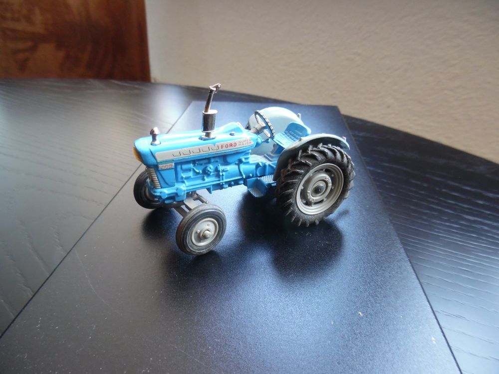 Vintage Corgi #47 - Tracteur Ford 5000 Super Major + Remorque à Convoyeur - Années 60
