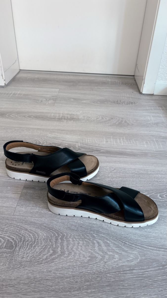 Scarpe da donna: Mobils black sandals – Usato da Zürich venduto da ali_2hvm 1