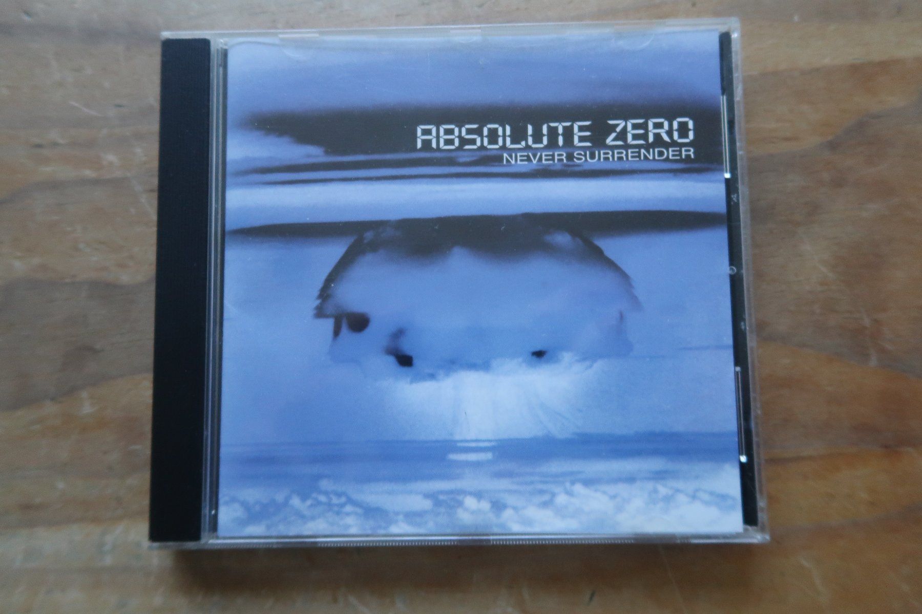 CDs: ABSOLUTE ZERO - NEVER SURRENDER - AOR MELODIC ROCK CD – D'occasion à Basel par Patiscat