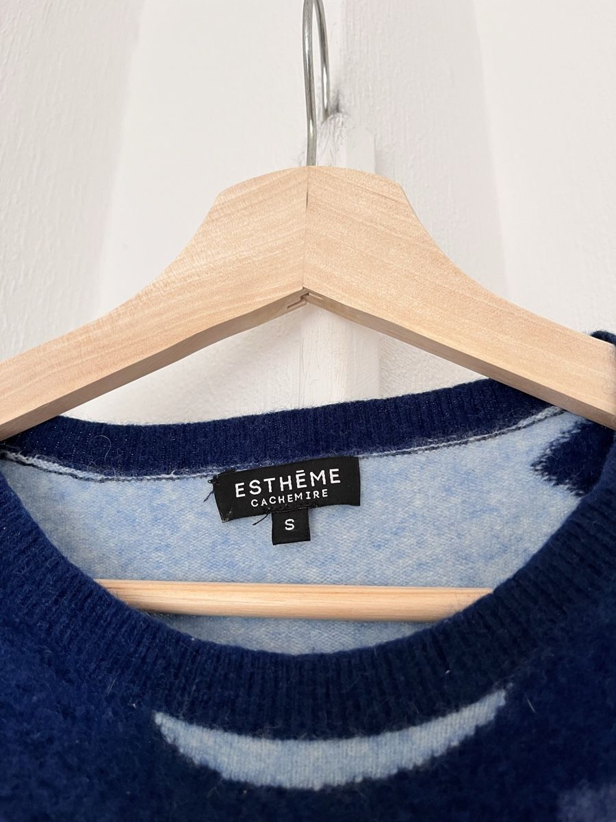 Pullover & Sweatshirts: Estheme Cachemire Pullover blau Camo Muster Grösse S – Gebraucht aus Lausanne von Danash 1