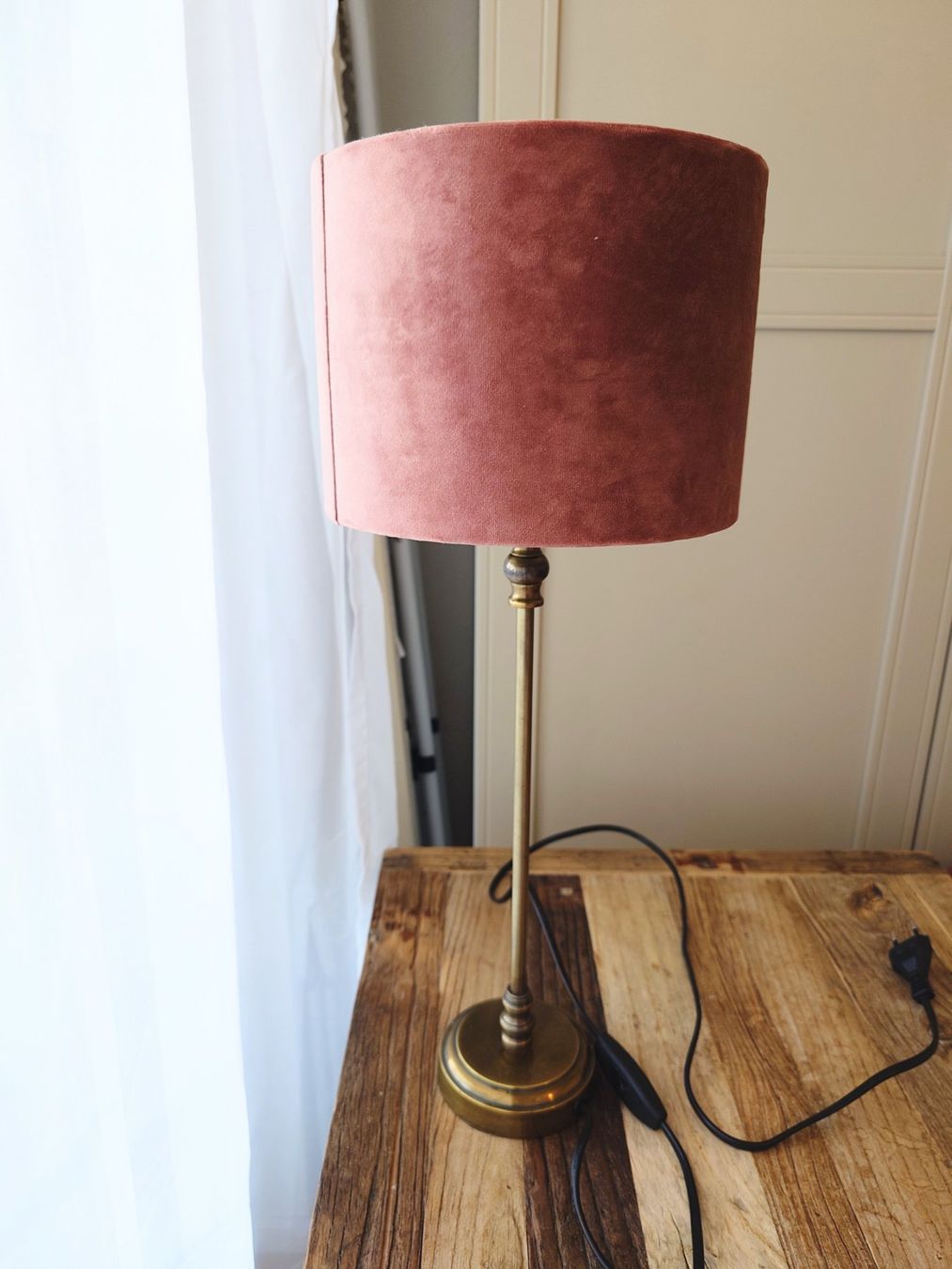 Riviera Maison Lampes: Riviera Maison | Nachttisch Lampe altrosa samt – D'occasion à Muri AG par komich4