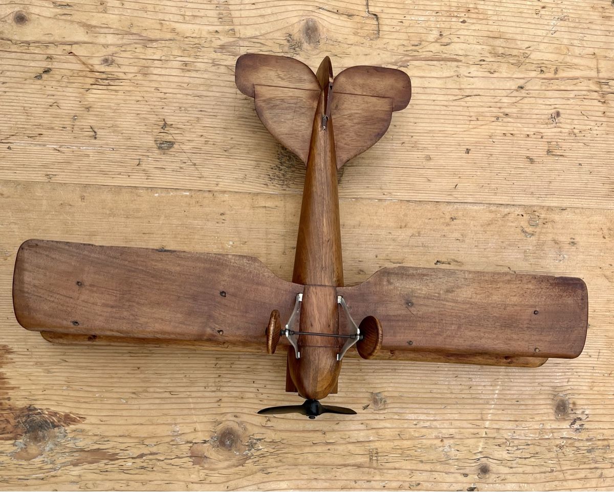 Spielzeuge: Antiker Modellflieger aus Holz – Gebraucht aus Ottikon von san_w99n 6