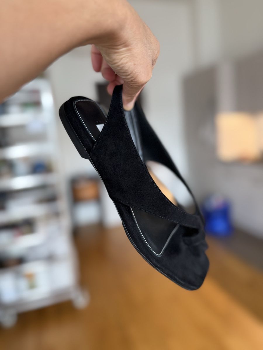 Totême Damenschuhe: TOTEME Slingback in Black Leather, EU37 – Neu (gemäss Beschreibung) aus Zürich von gracieteS 5