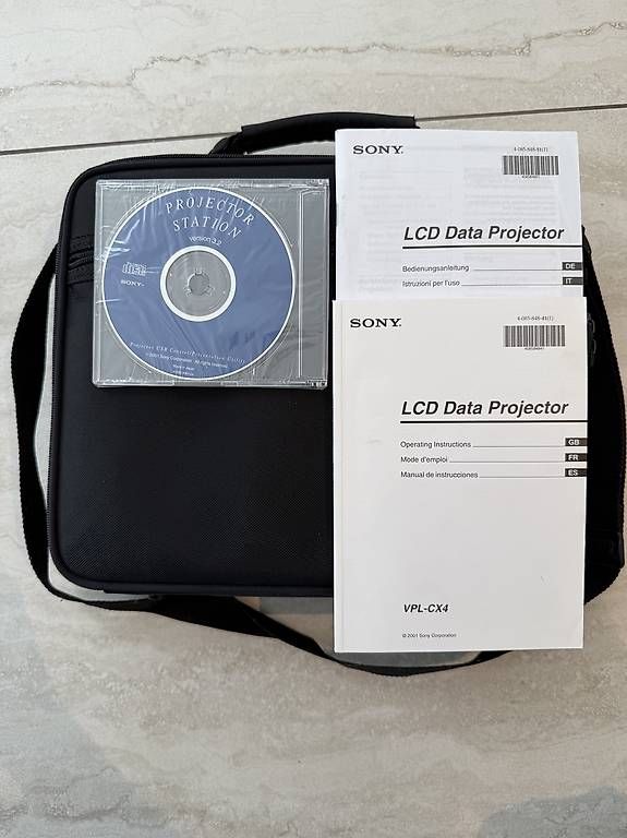 Vidéoprojecteurs: Sony LCD Data Projektor – D'occasion à Neunkirch par cristianli 4