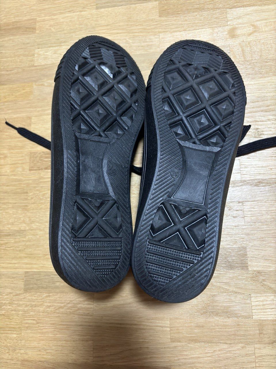 Scarpe da uomo: Turnschuhe  neu – Nuovo (secondo la descrizione) da Zollikofen venduto da dst_6cp2 1