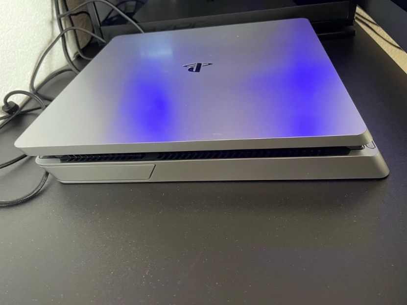 Playstation 4 Slim silver limited Edition Set 1 Controller | Kaufen auf ...