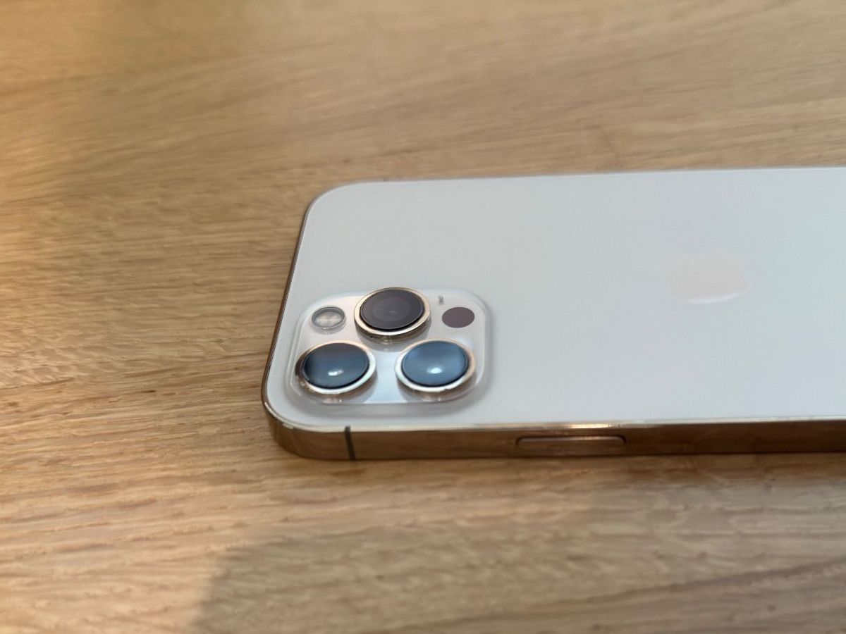 Apple Telefoni cellulari / Smartphones: Apple iPhone 12 Pro Max, 256GB, Gold – Usato da St. Gallen venduto da Fabioactive 2