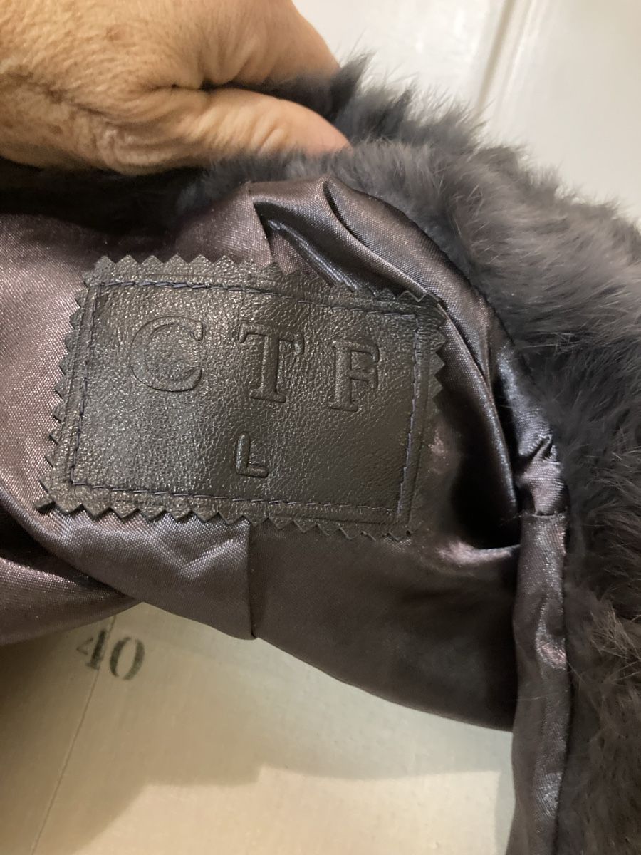 Giacche: Strickjacke mit Fell – Usato da Zürich venduto da mabi04 7