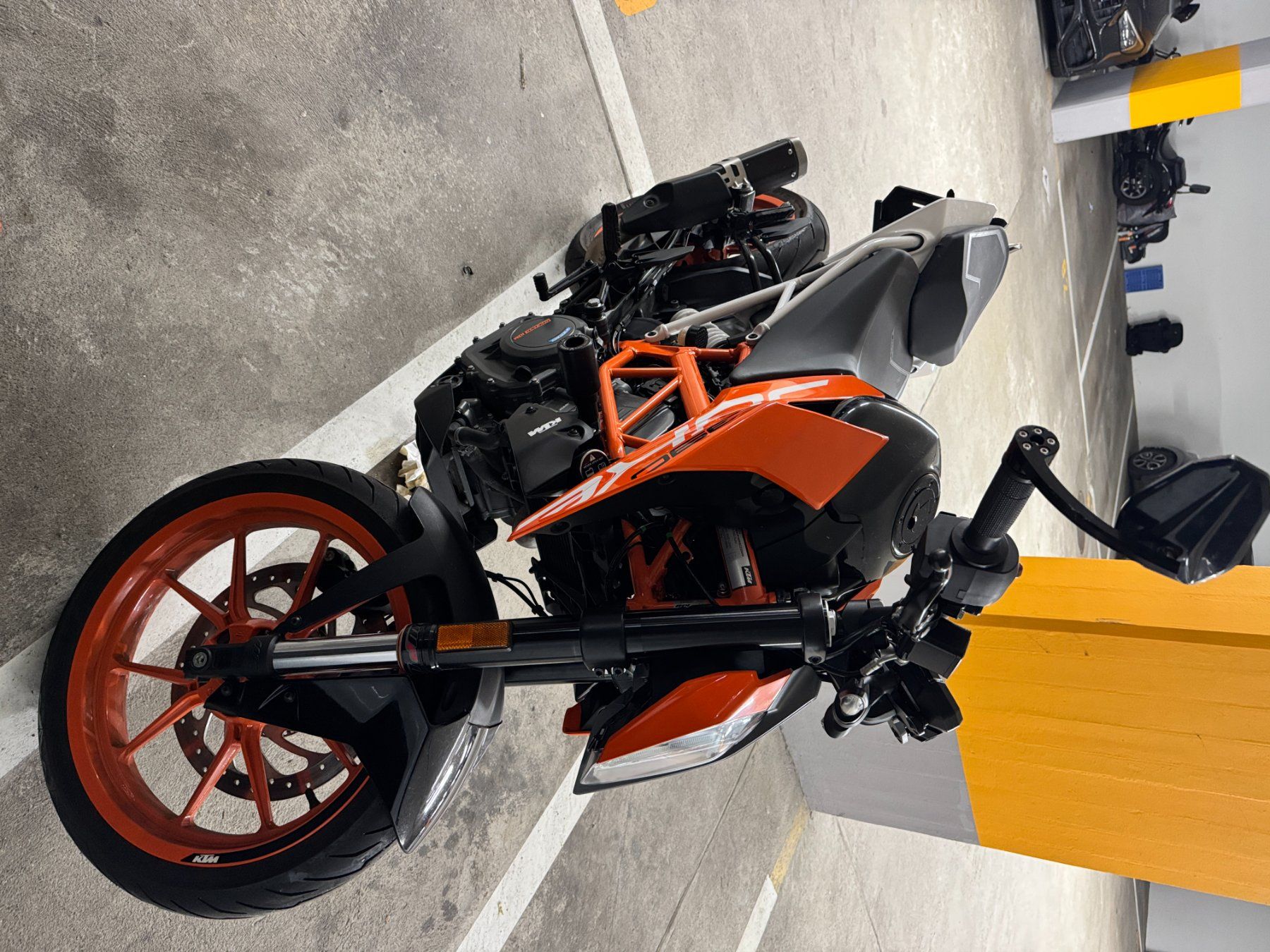 KTM Route: KTM Duke 390 2019 Umfall – Défectueux à Opfikon par sam_7vxm 7