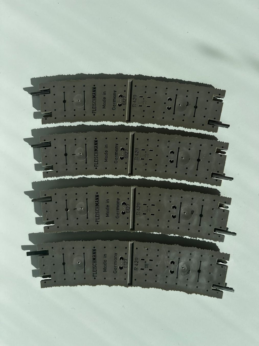 Fleischmann Modelleisenbahnen: 4x Halbe Kurve R2 6127 – Gebraucht aus Baden von Muschti 1