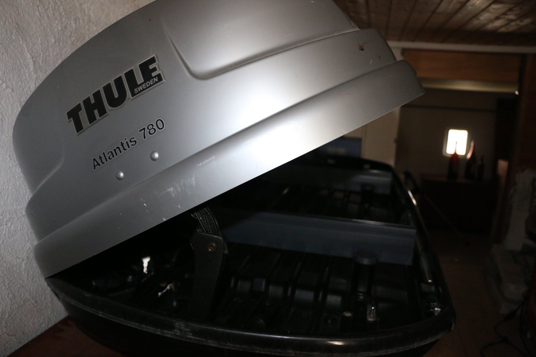 Thule Box da tetto: Dach-Box für Ski – Usato da Speicherschwendi venduto da urs_nmg5 1