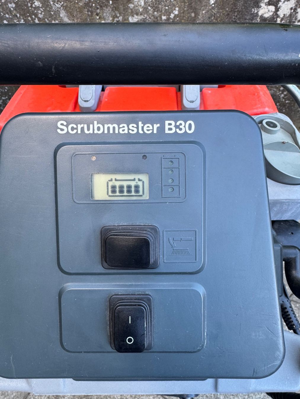 Tutte le macchine: Hakomtic B30 Scheuersaugmaschine ( wetrok cleanfix) – Usato da Brugg venduto da Vwtiguan1- 4