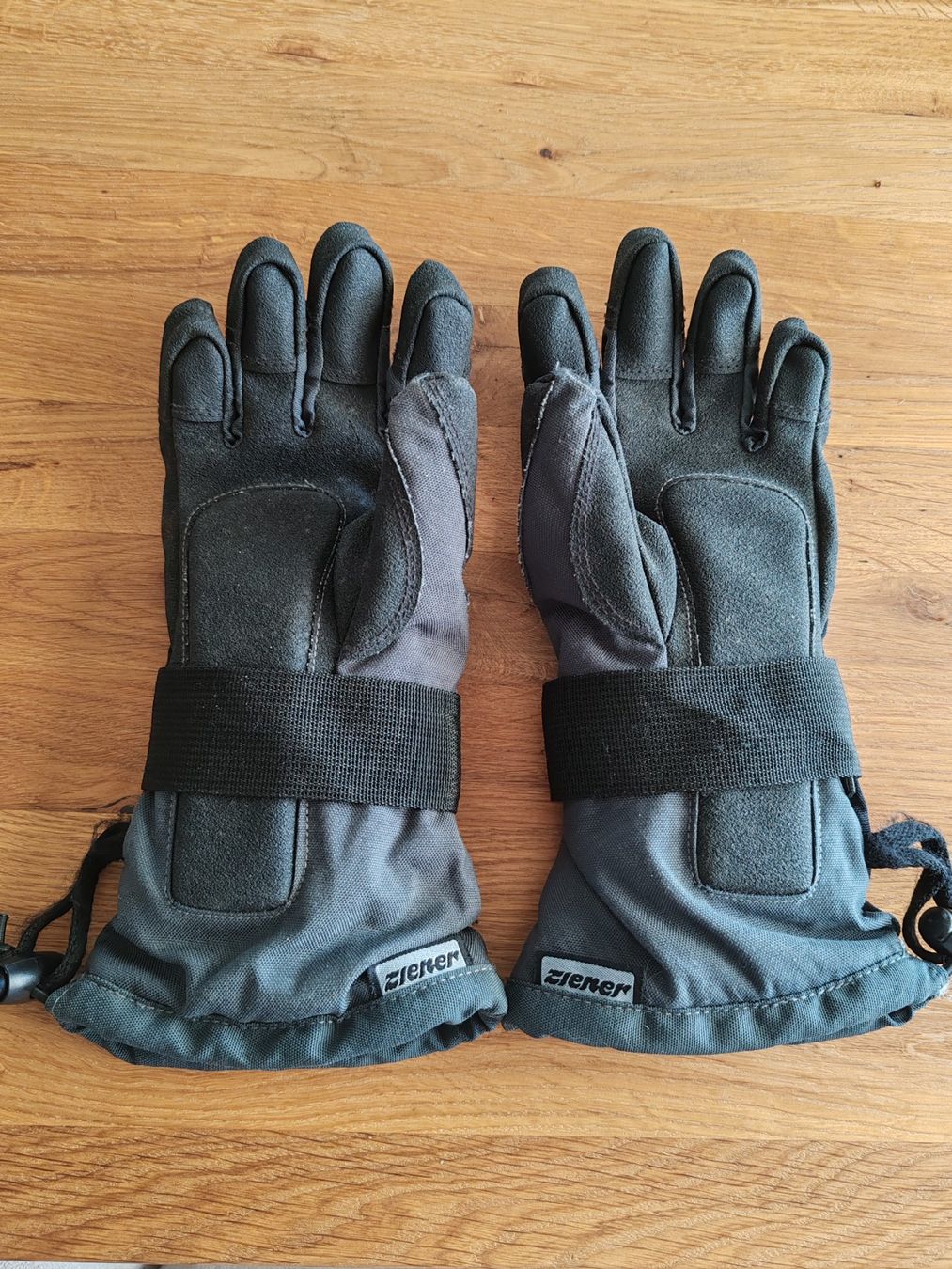 Ziener Handschuhe & Handstulpen: "Ziener" Ski-oder Snowboard-Handschuhe – Gebraucht aus Egnach von bgdo26 1