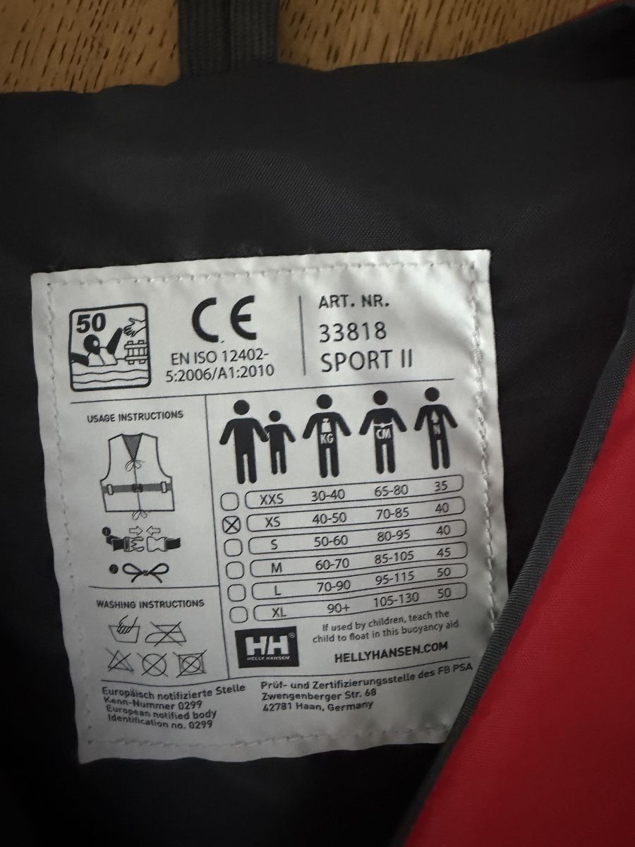 Helly Hansen Giubbotti di salvataggio: Helly Hansen Schwimmweste XS 40-50kg – Usato da Murten venduto da ret_wp7z 1