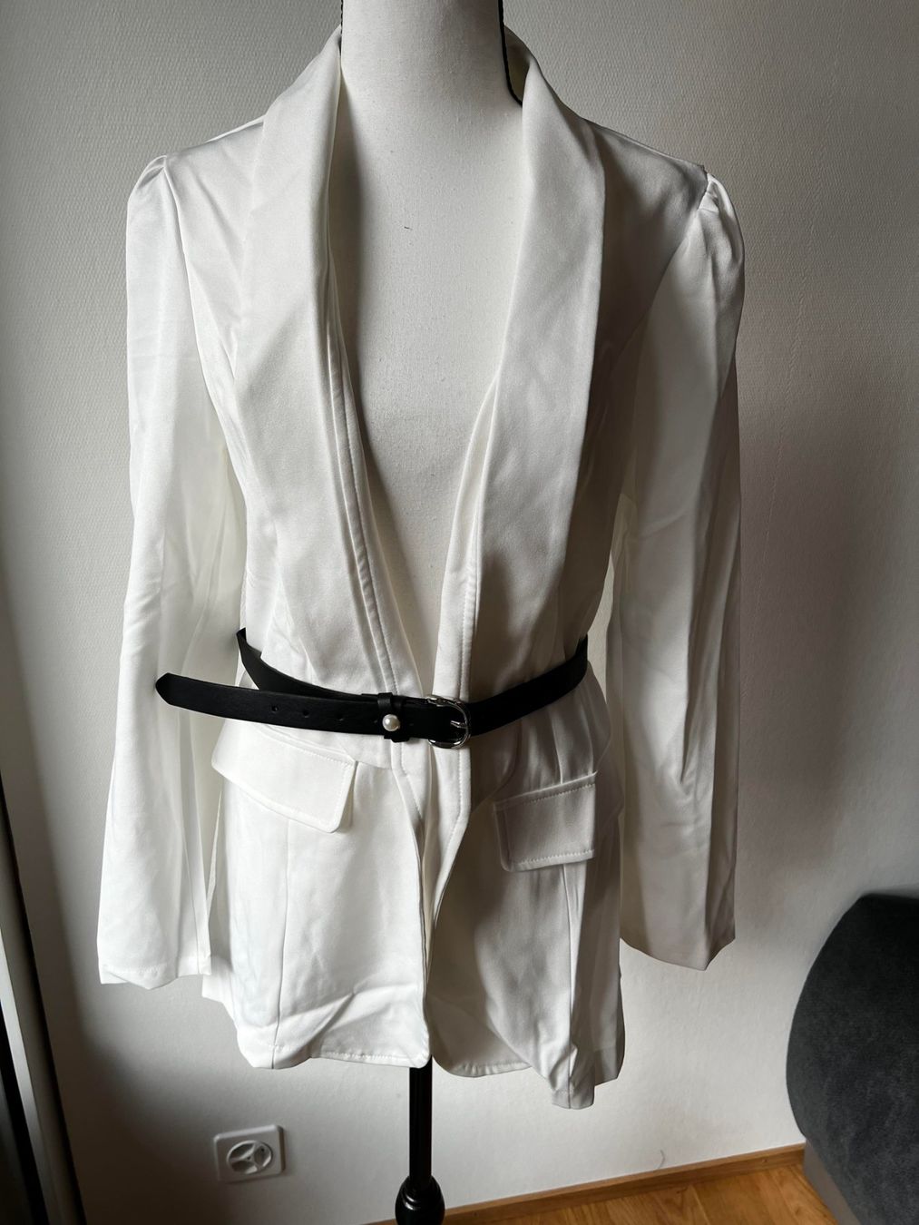 Shein Giacche: Neuer Blazer S – Nuovo e nell'imballaggio originale da Riehen venduto da edu_92w7