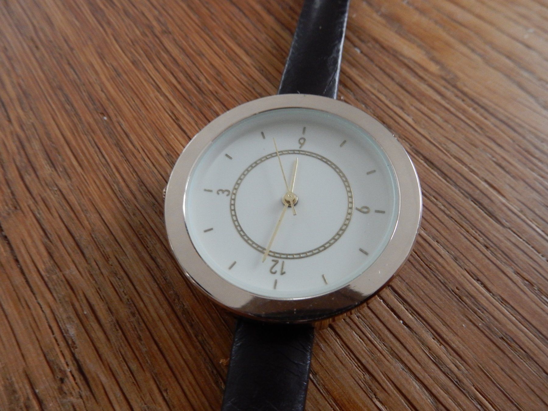 Orologi: Damen Uhr – Usato da Balsthal venduto da Subaru11 3