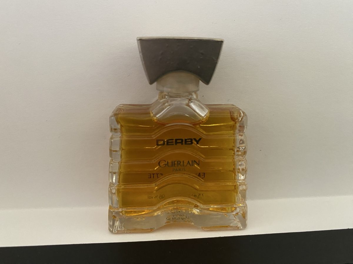 Guerlain Profumi & Eau de Toilette: Miniature Derby de Guerlain – Nuovo (secondo la descrizione) da Bouveret venduto da wes_7zll