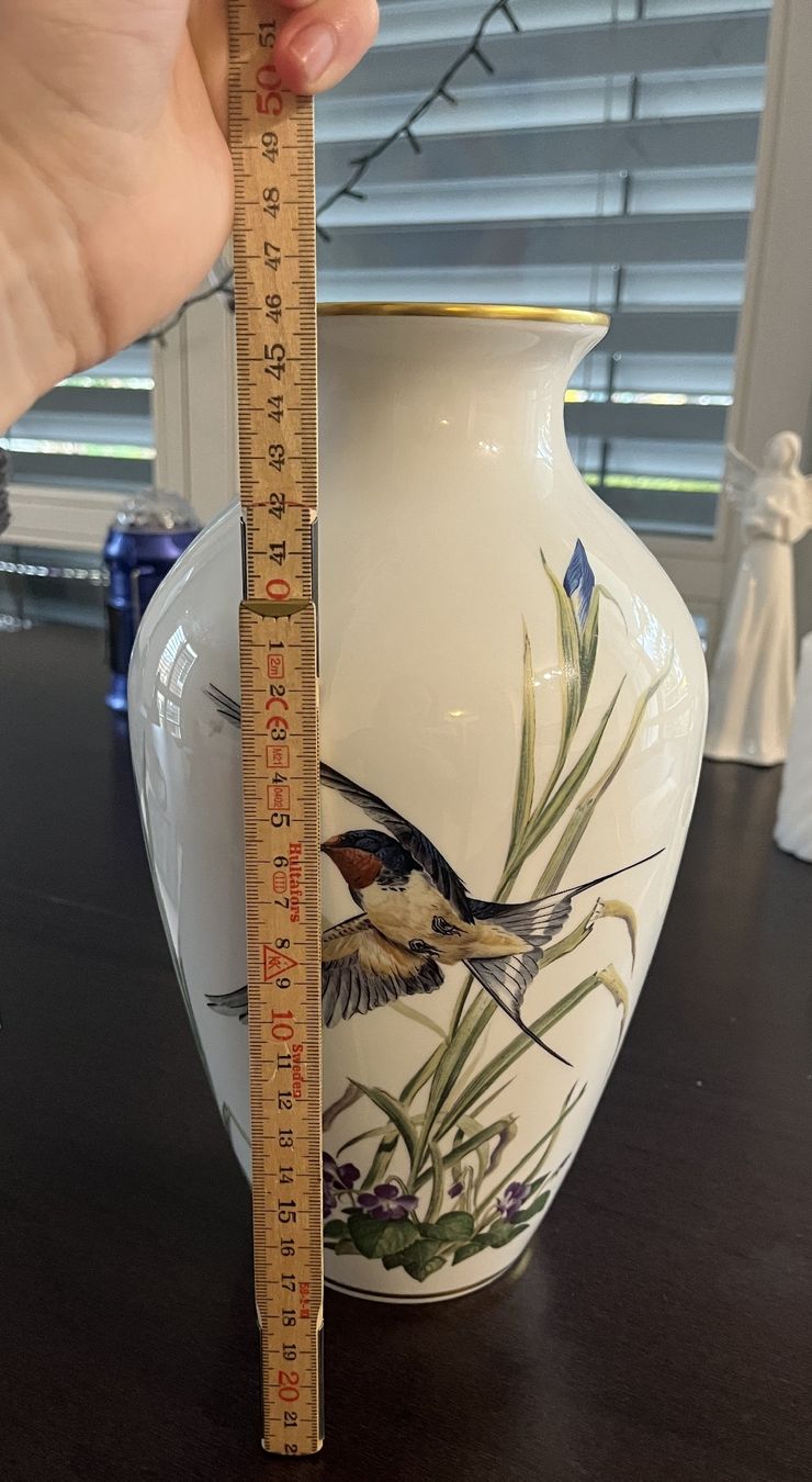 Franklin Porcelain Vase & Récipients: Franklin Porcelain Vase – D'occasion à Gersau par pol_x2xd 1