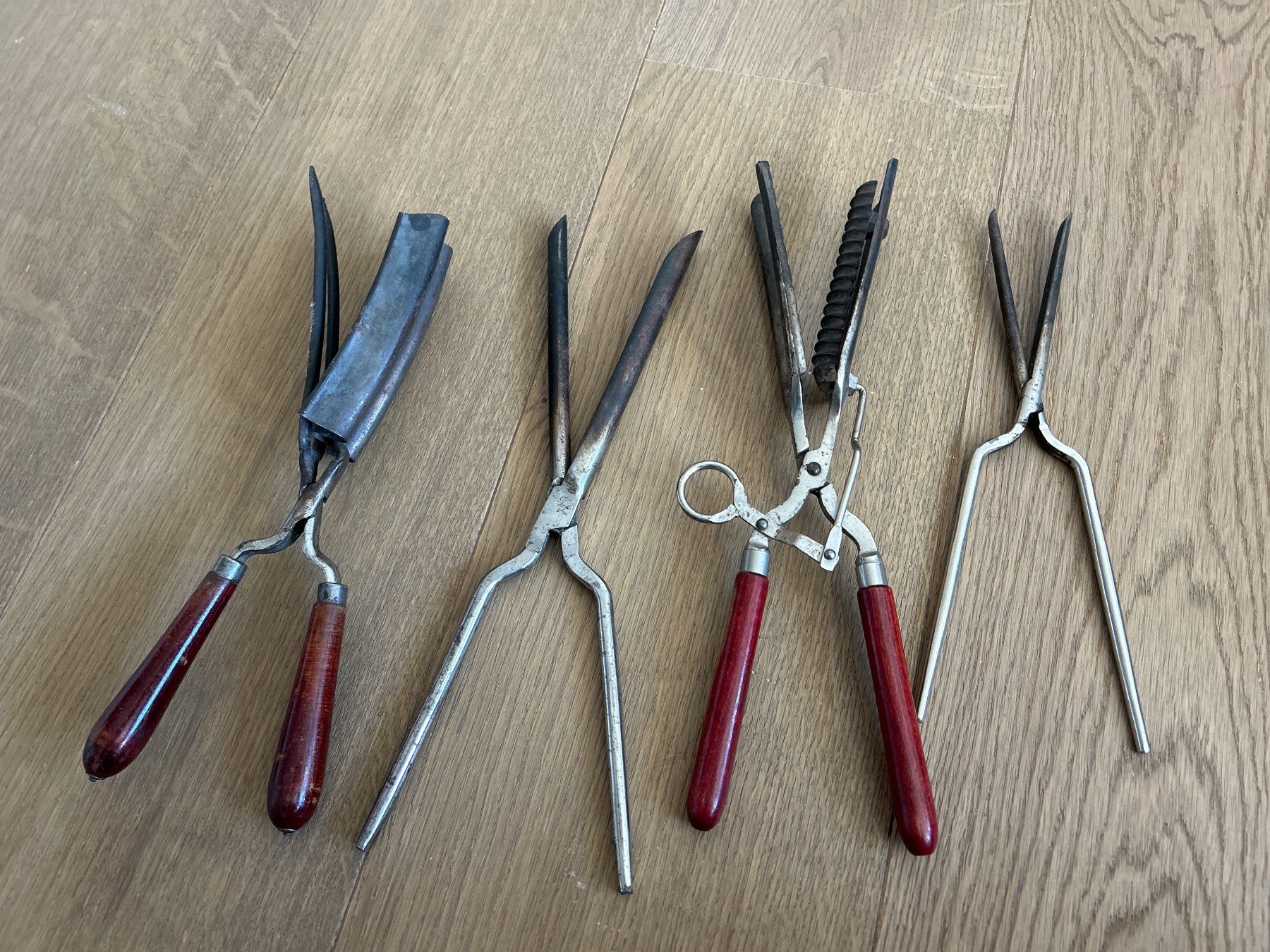 Piastre & Arricciacapelli: Ondulierschere, Lockenstab Lockenwickler antik Marcel Top 4 – Usato da Rorschach venduto da schastje