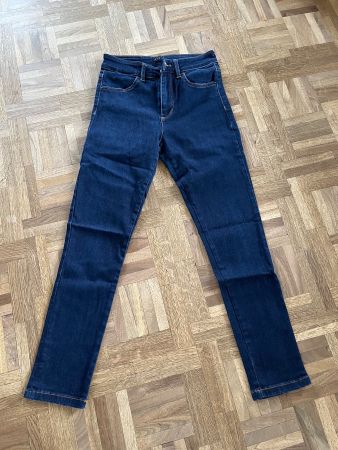 SCHÖNE SISLEY JEANS GR. 34