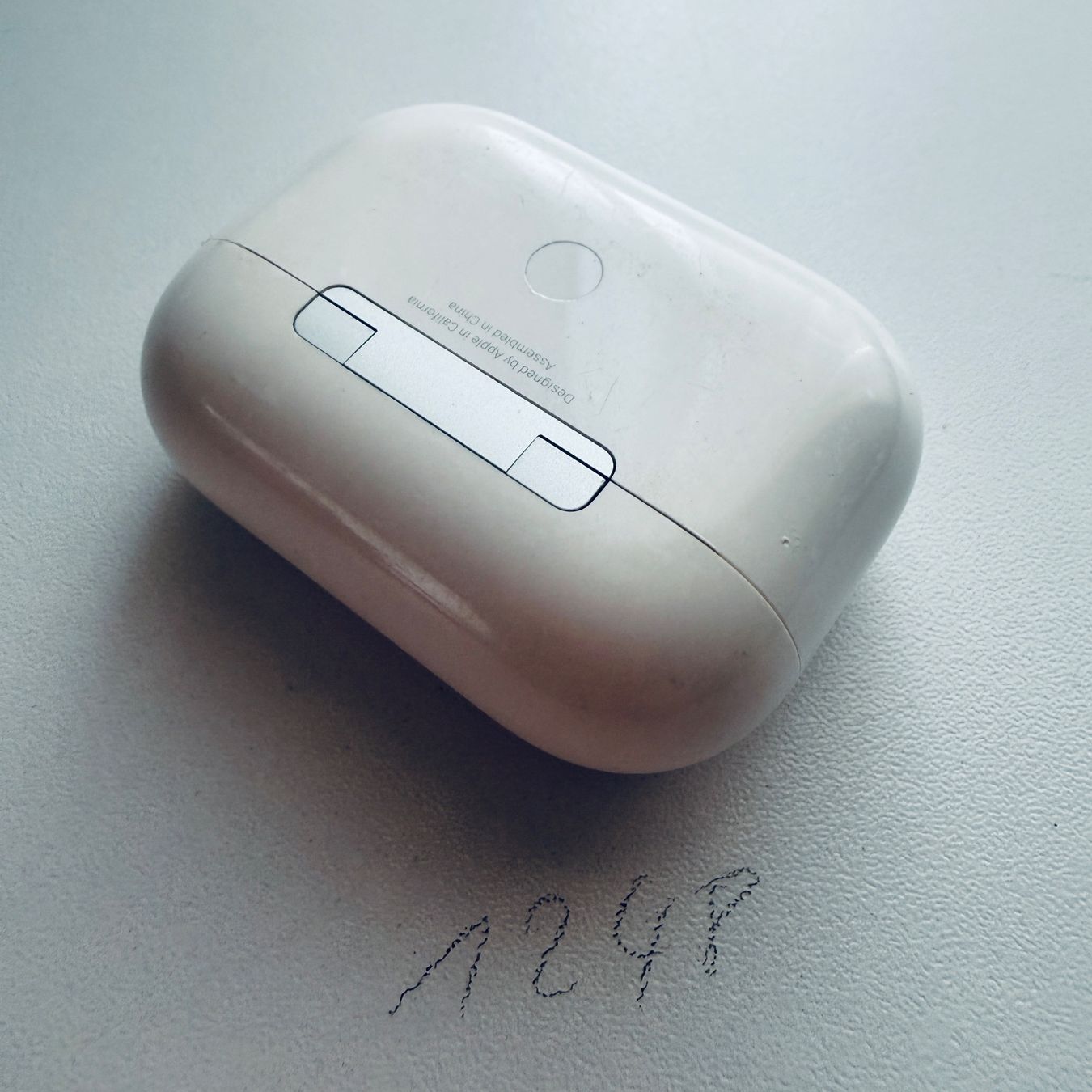 Apple Ladegeräte: Original Apple Ladecase A2190 Wireless für AirPods Pro – Gebraucht aus Basel von MY.AIRPODS.SHOP 4
