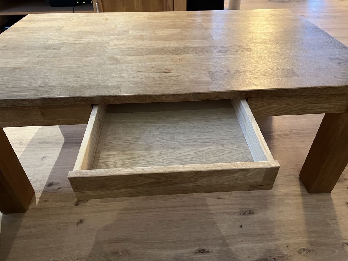Tavoli: Massiver Holzcouchtisch mit Schublade – Usato da Ammerzwil BE venduto da Miii.ellle 4
