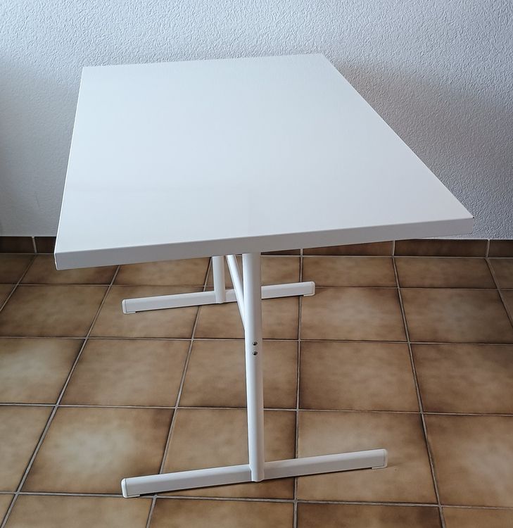 Schaffner Tische: Schaffner Metall-Tisch Weiss, 117 x 70 - in TOP Zustand – Gebraucht aus Dietikon von esOctopus 1