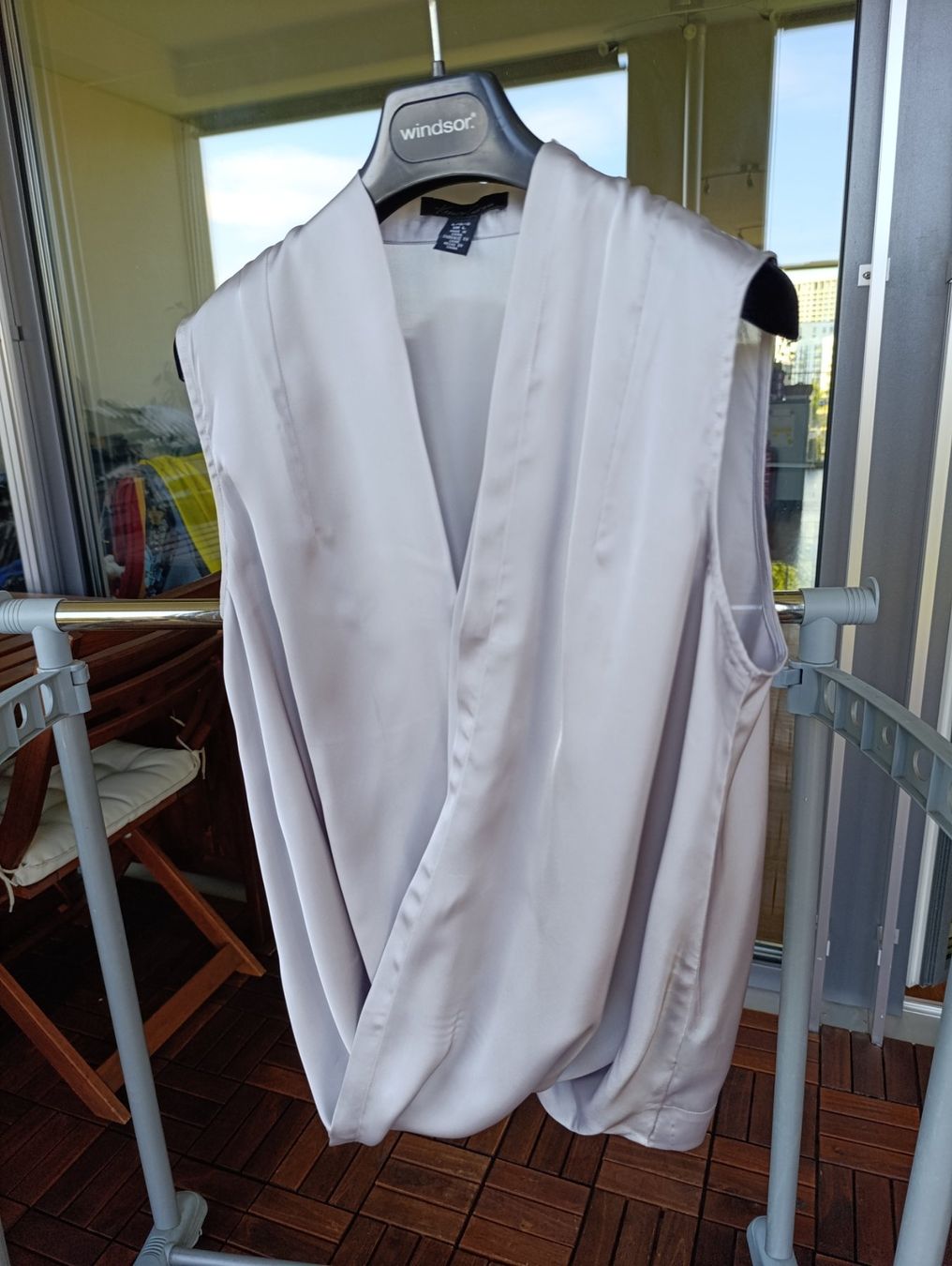 Blusen: Damen Sommer Top, Silber Gr. L – Gebraucht aus Zürich von VorlonShadow