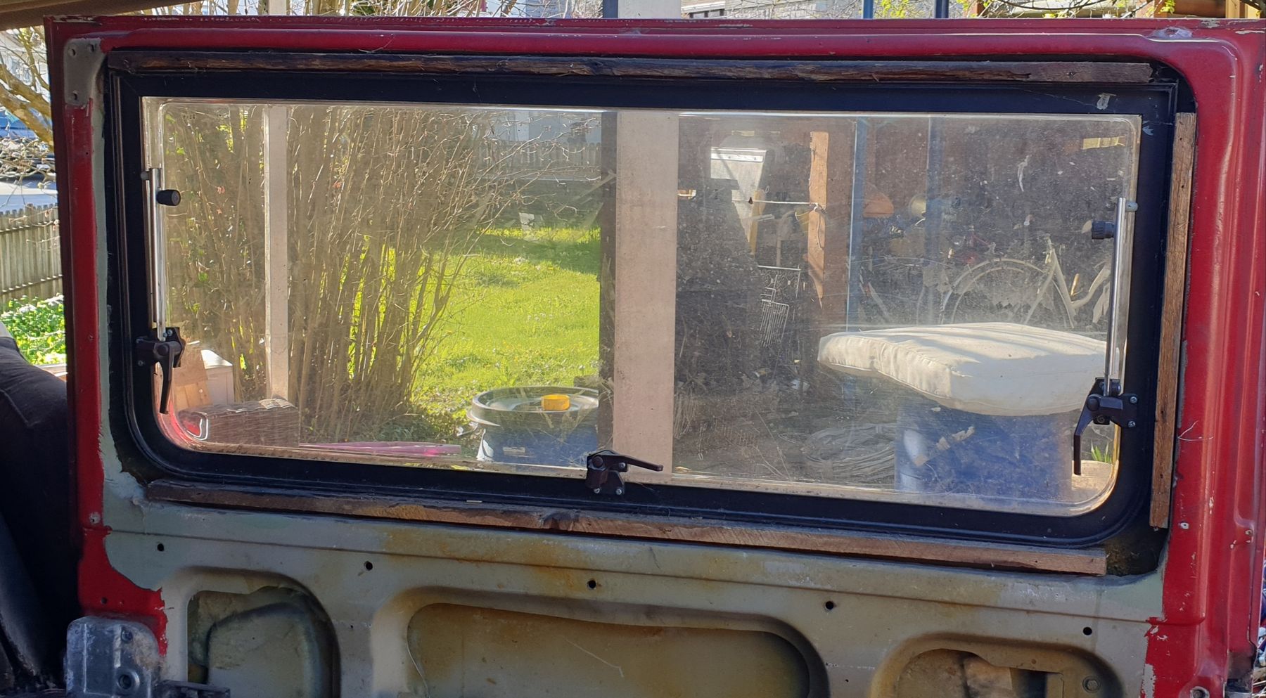 VW Tutti pezzi di ricambio auto: VW LT Schiebetür 1.Generation – Usato da Einsiedeln venduto da MGXX 8