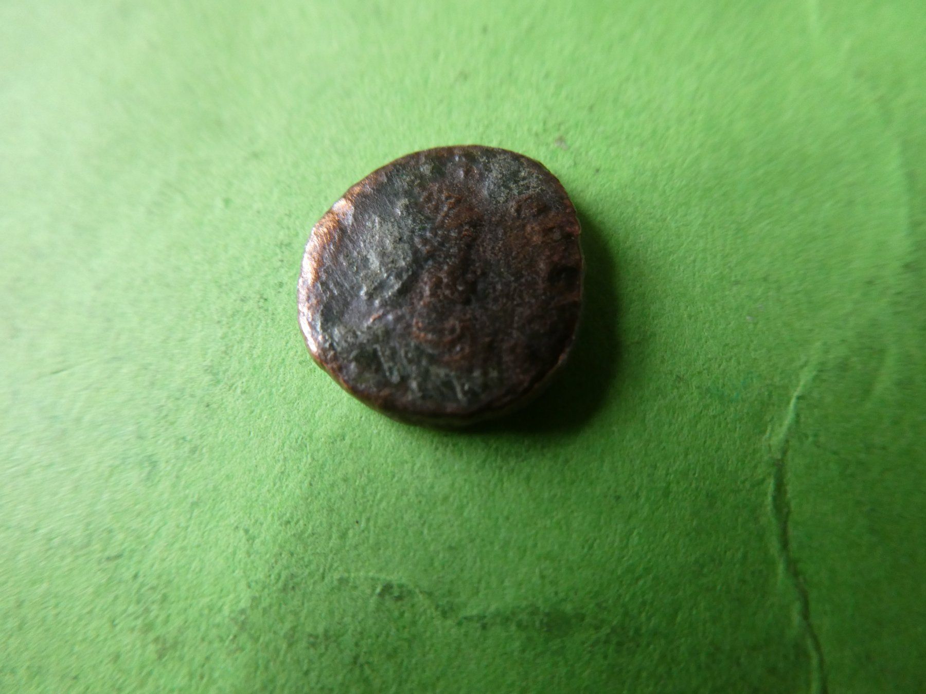 Tutti le monete: uralte Bronzemünze   12 mm     1.54 g – Usato da Hinterforst venduto da Rohusri 2
